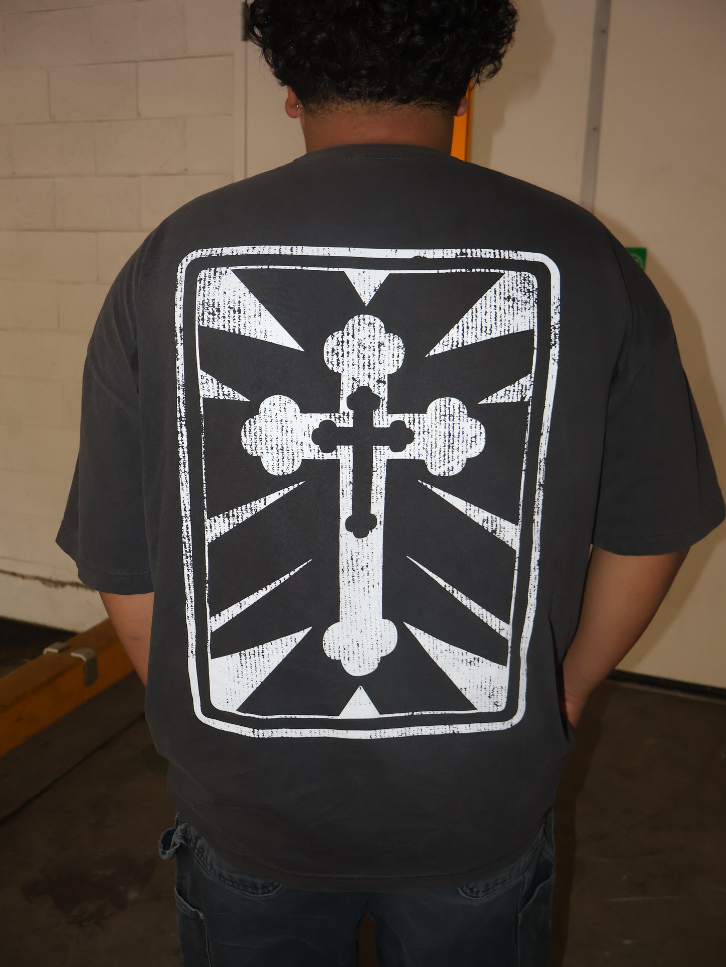 ''BOX CROSS'' Heavyweight Tee